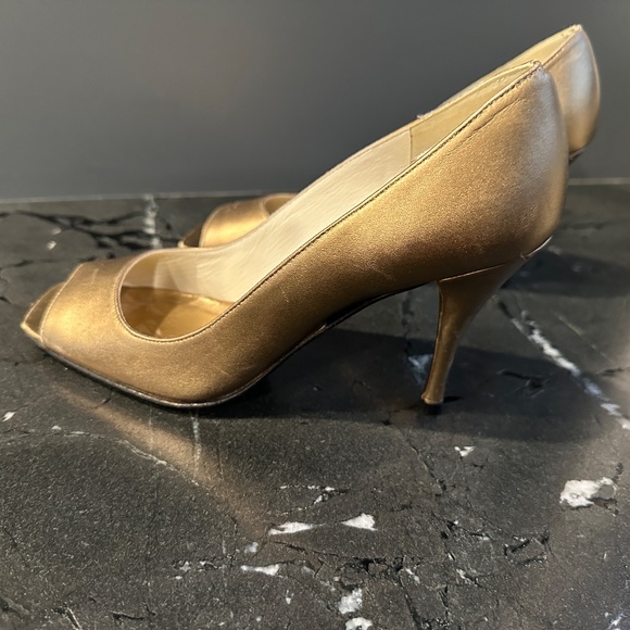 Stuart Weitzman Bronze Leather Open Toe Pumps - Picture 3 of 7